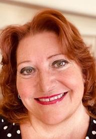 Holly Daugherty headshot